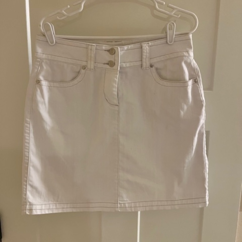 Cabi White Wash Denim Skirt  size 6